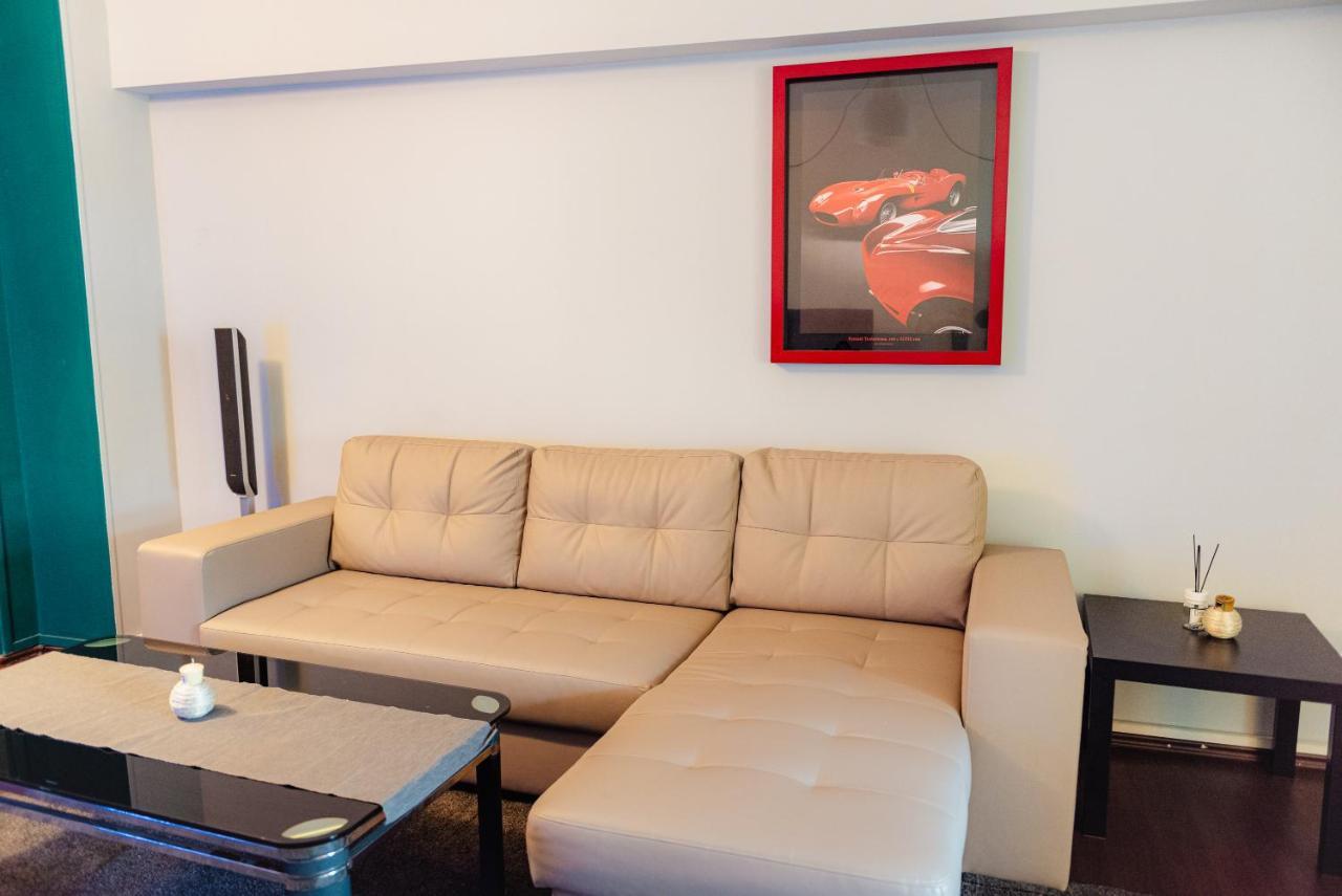 Comfy Apartment With Private Parking And Netflix Bucareste Exterior foto