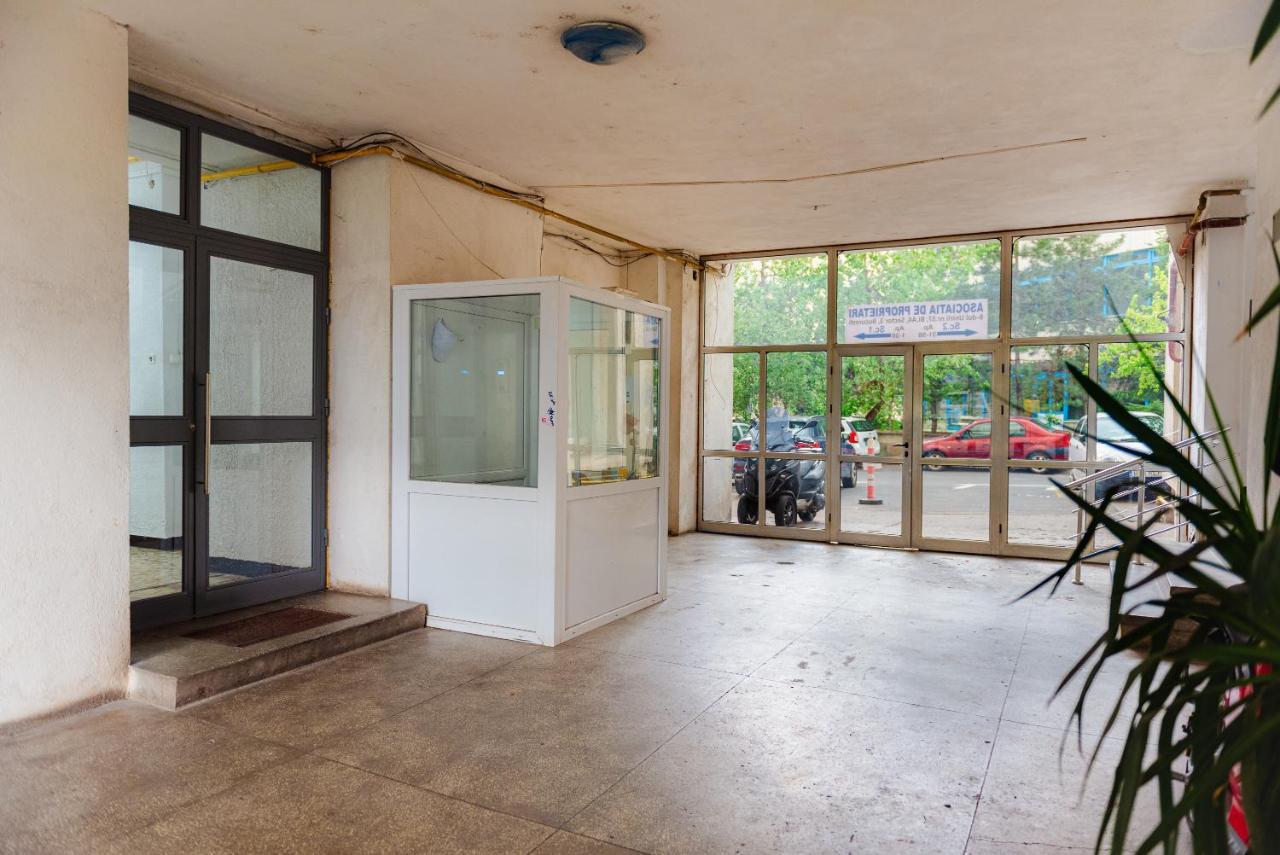 Comfy Apartment With Private Parking And Netflix Bucareste Exterior foto