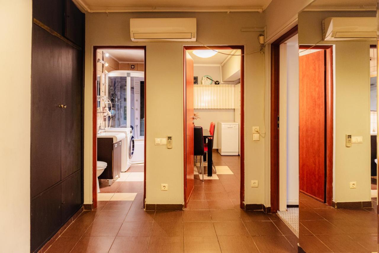 Comfy Apartment With Private Parking And Netflix Bucareste Exterior foto